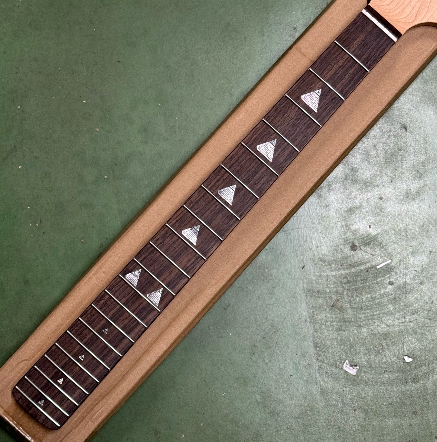 21 Fret ST Pyramid Guitar Neck