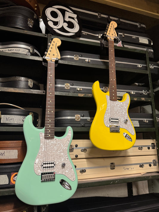 DOUBLE COMPETITION Tom Delonge Stratocasters Surf Green Graffiti Yellow