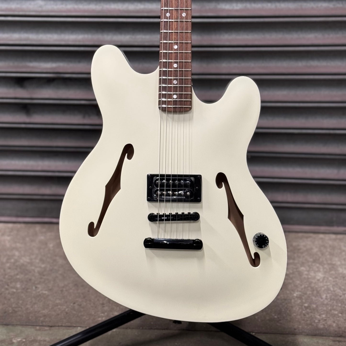 COMPETITION Fender Tom Delonge Starcaster White