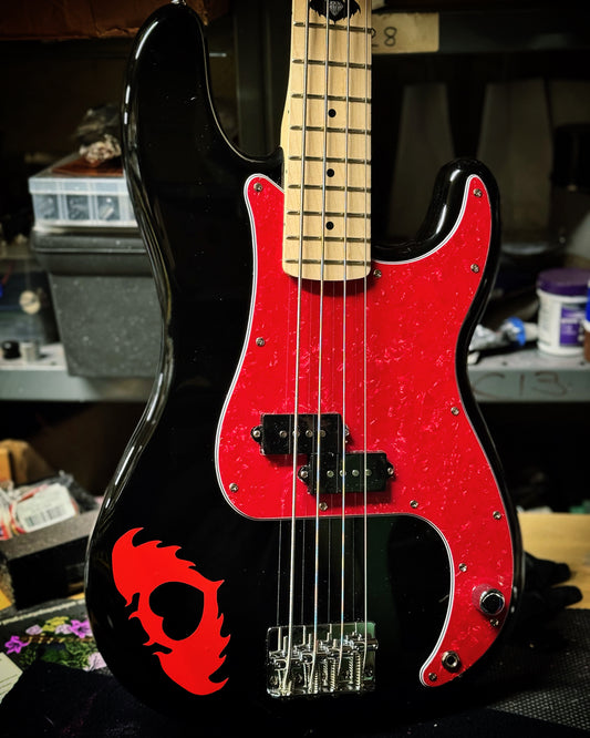 Squier® #budgetpetewentz Bass Guitar