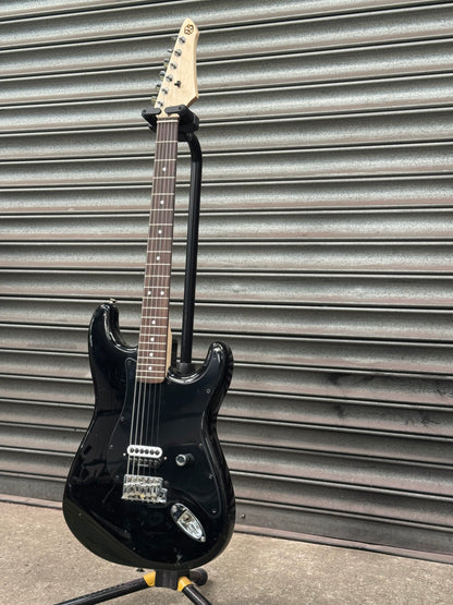 House 95 Elliot Standard One Black Relic