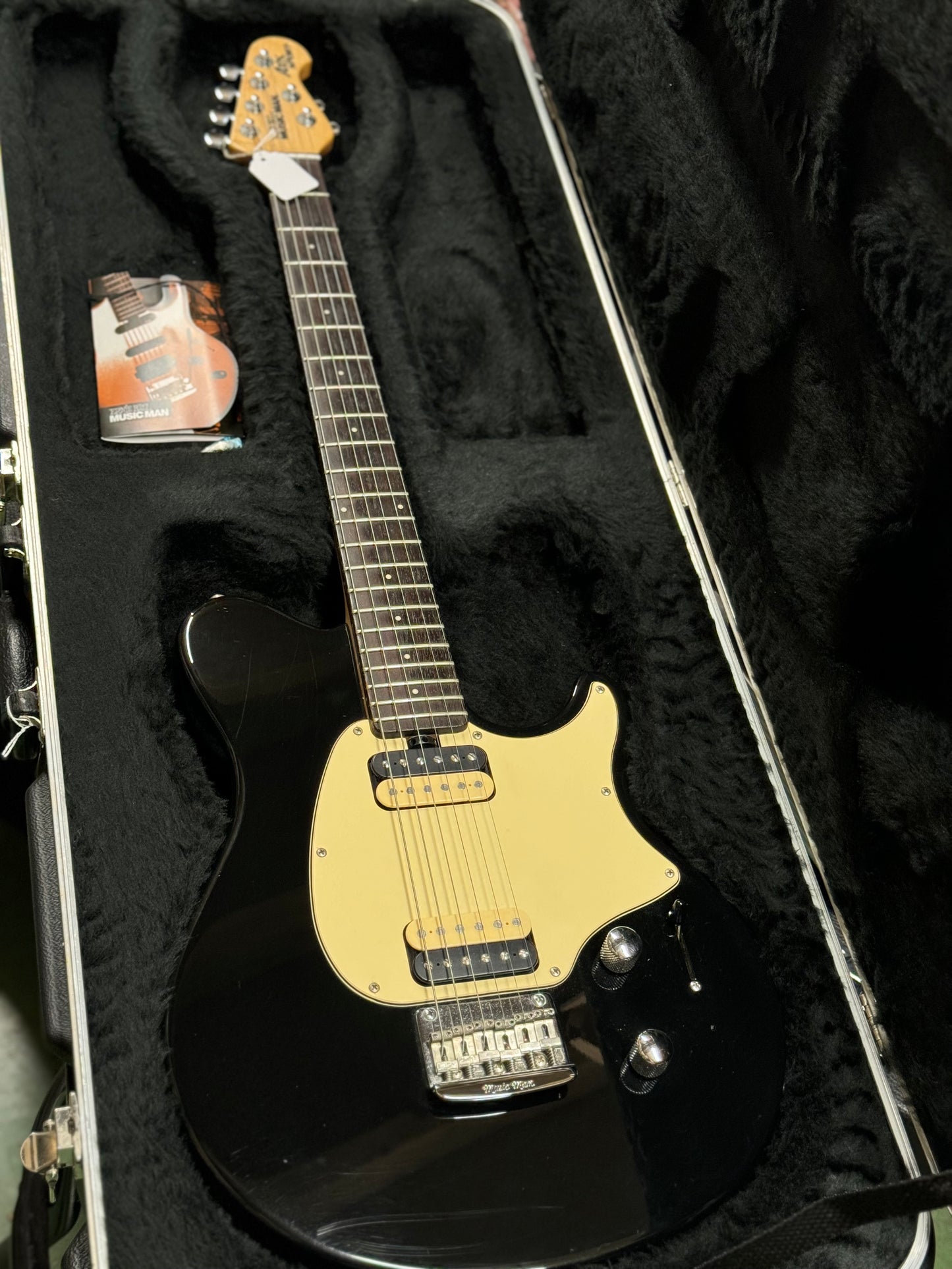 Ernie Ball Musicman Axis Sport USA