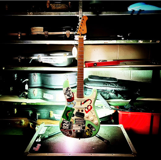 #budgetbilliejoe BJ “Blue” Replica Guitar