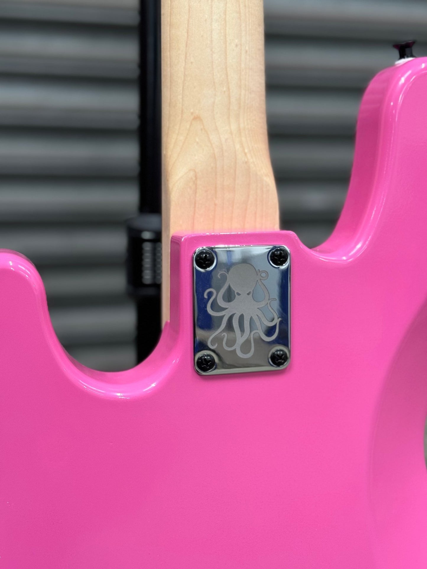 BUILD SLOT LAUNCH House 95 Marilyn Bass “The Skully MH Relic" - House 95 Guitars