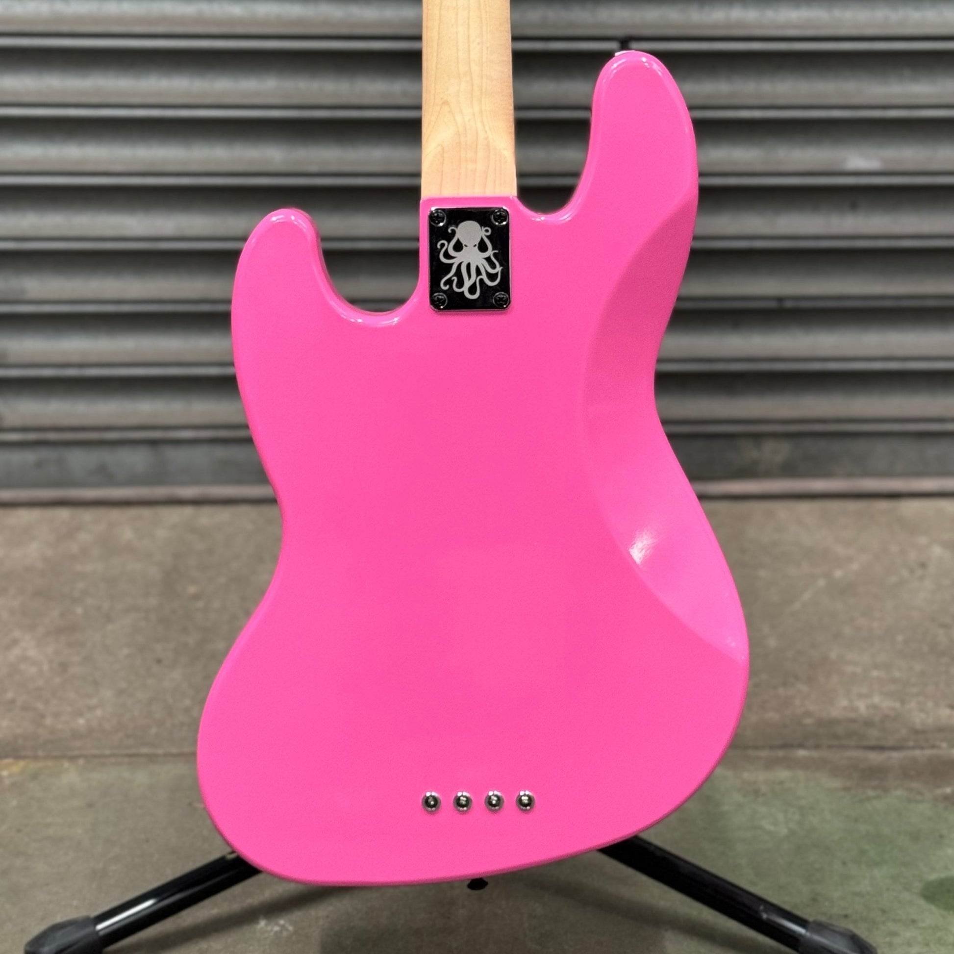 BUILD SLOT LAUNCH House 95 Marilyn Bass “The Skully MH Relic" - House 95 Guitars