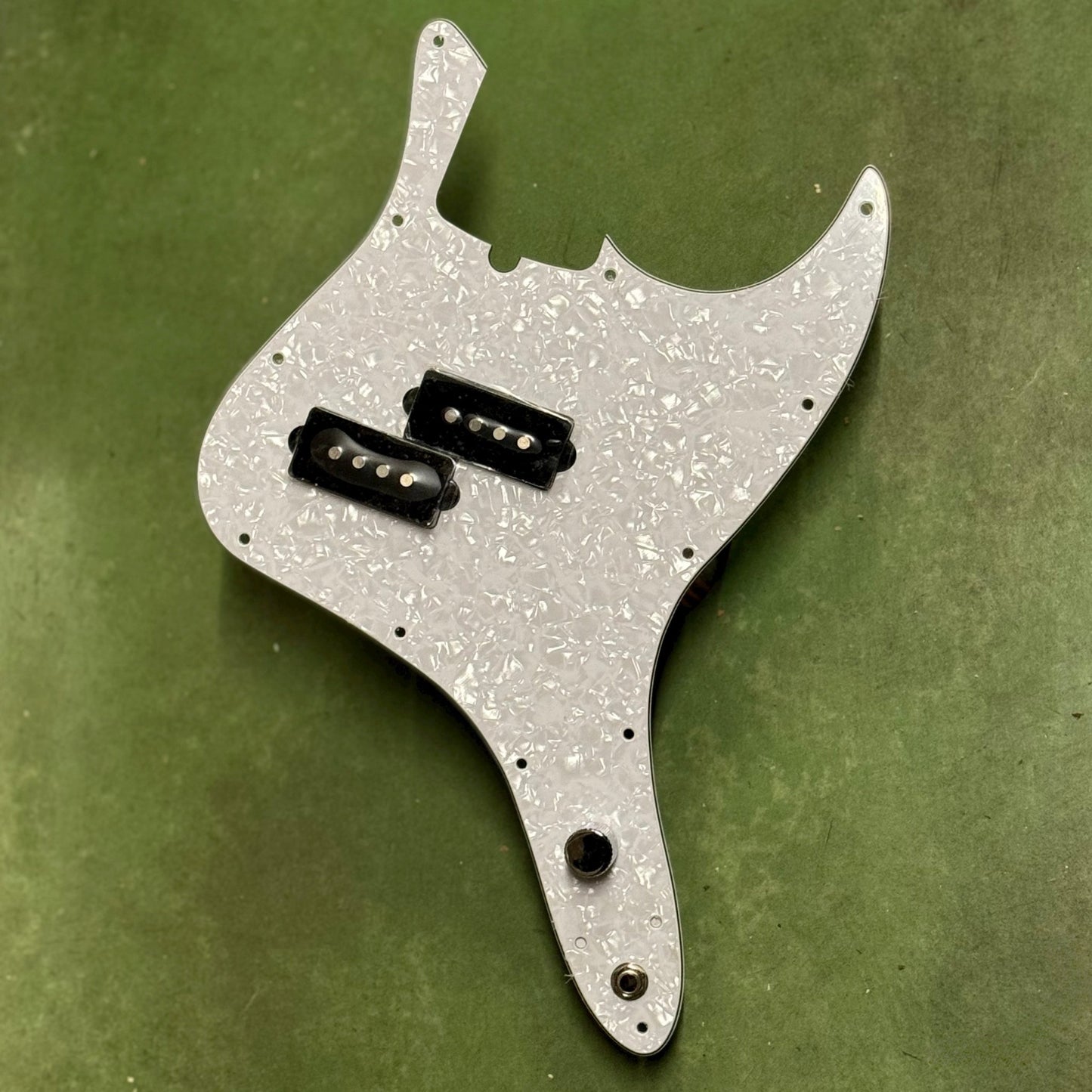 House 95 Loaded MH Pickguard Mk2 - House 95 Guitars